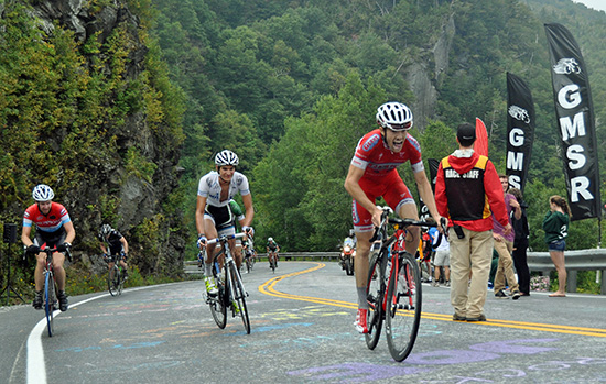 GMSR racers climbing the Appalachian Gap